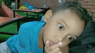 NUNGGU MAKANAN DATANG