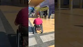Jak poruszać się po Dubaju? #shorts #howto #dubai #dubaimetro