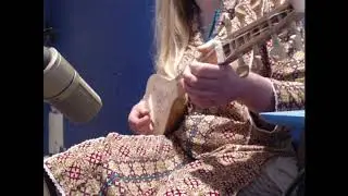 Medieval Gittern built and played by Jo Dusepo