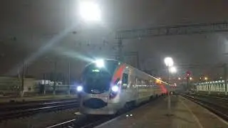 прибытие 731/732 ИнтерСити+ Запорожье Киев на ст. Днепр главный 22.11.2021