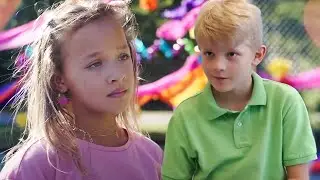 JoJo vs Austin ft Evie - 