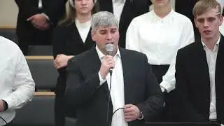 Вот и осень наступает, снова листья опадают...