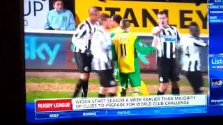 Remy and Johnson fight and Carroll sending off