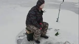 7 Марта. Непогода пришла неожиданно. Мы на рыбалке. Пытаюсь что то сказать, меня не слышно.
