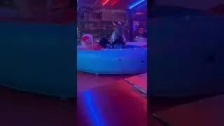 Girls are struggling to get on the bull 😁😁😂 crazy Benidorm