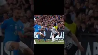 Lionel Messi Loves To Dummy Opponents🤪