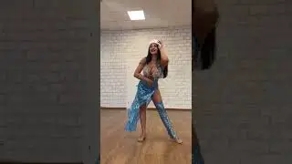 Let's Move the Belly 174 / Milf Dancing / Very Hot