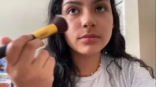 ASMR Upclose whisper[brushes visual]