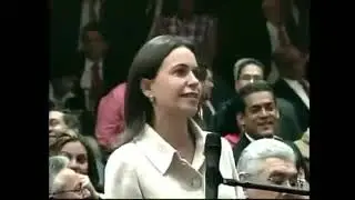 El día que Maria Corina se enfrentó sola a Hugo Chávez