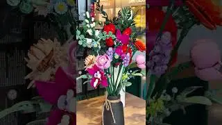 Как вам такой цветочный киоск Lego Botanicals?😍 