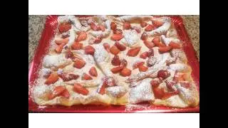 Pancake géant aux fraises cuit au four /Clatita uriasa cu capsuni/ Dutch Baby pancake/Блин в духовке