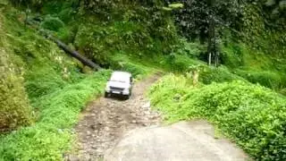 Discovery TD5  hill climb in Tahiti