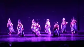 Prancis UI Olimbud Traditional Dance 2016 -  Zapin Seri Pelindung