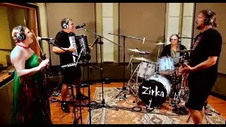 Tomu Kosa Dobre Kosit  -  Zirka
