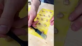 RAVIOLI IN BROTH 