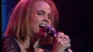 Belinda Carlisle performs Valentine Live!