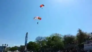Севастополь, прыжки в центре города. Леша, Саня, Таня