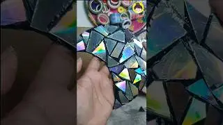 Old CDs craft. Recycling CDs. 
