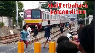 Banyak Bocil diperlintasam Kereta Api