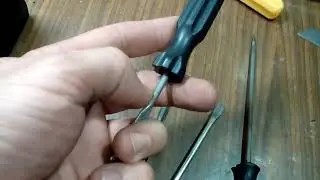 Ручки для надфилей из дешевых отвёрток.