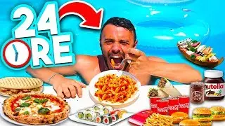 🍝🍕I EAT FOR 24 HOURS ONLY IN THE POOL!🌊