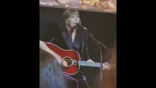 All Too Well 10-minute acoustic version, live at the “All Too Well short film ”, NewYork City.