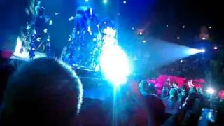 Rihanna live in Oberhausen April 2010 (4)