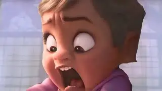 Screaming girl sings Never gonna give you up