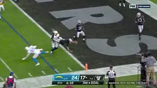 Marcus Mariota leaps For A 2 Yard TD
