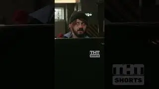 Бородач изобрёл новую модель телевизора 😂 