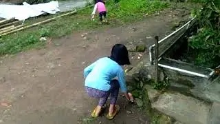 BEREBUT MENCARI IKAN-IKANAN #kegiataniburumahtangga #dailyvlog #mainananak
