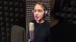 Мы спаслись в этом замке из дождя🤍 