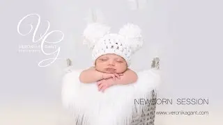 Epic Newborn Photoshoot Ideas: Get in the Christmas Spirit with Veronika Gant!
