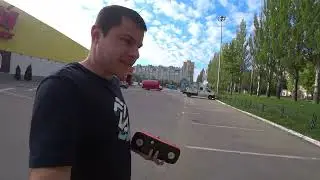 Первые шаги самого занятого таксиста!