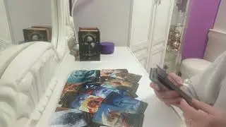 Зачем он вас провоцирует на ревность.