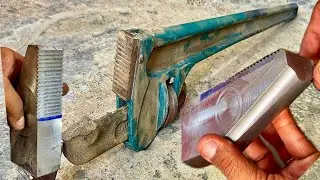 A lathe craftsman surprised by a new way to fix a broken pipe wrench on a lathe | Unique restoration