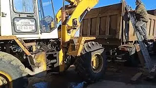 Устанавливаем борт самосвала ХОВО АМКОДОРОМ