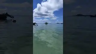 Локация для красивых фото с лодками на фоне берега 