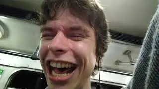 Смехотерапия. Смех в метро & Laughter therapy. Laughter in the subway