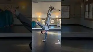 One Hand Freeze Tutorial 📚 