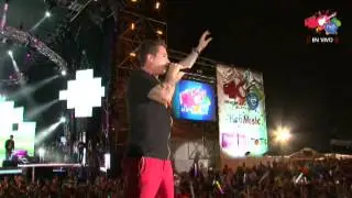 J Balvin en el Evento 40 - 