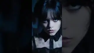 Her moves matches the song🖤