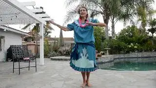 Auntie Lynn Teaches Hula Lōlō
