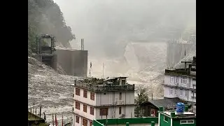 Flash floods in Sikkim wash away roads, 23 Army jawans missing  तीस्ता नदी में समाया सिक्किम!