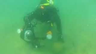 2000 years old ancient jar elevation on Issyk-Kul in 2015 August  / Подводный поиск на Иссык-Куле
