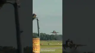 F-4 Phantom Smoky Low Approach! 