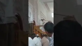 What an amazing incident! The khatib died during delivering khutbah(speech) by saying Shahadah.