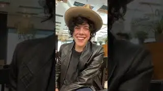LP - LIVE  airport october, 10 2022.