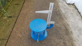 Homemade Cake Turntable With Adjustable Cake Scraper / Cake Turntable Decorate / Tutorial