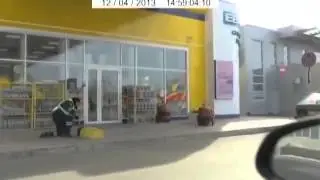 ТОП 5  Приколы на заправке  Приколы 2014  Видео подборка приколов 2014